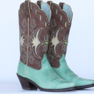 Women's NEW Beautiful one of a Kind Ariat Ladies Cowboy | Canada