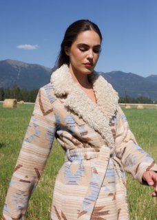 Special Offer Idyllwind Women's Lynn Southwestern Print Faux Fur Collar Shacket | Sand Special Offer Idyllwind Women's Lynn Southwestern Print Faux Fur Collar Shacket | Sand