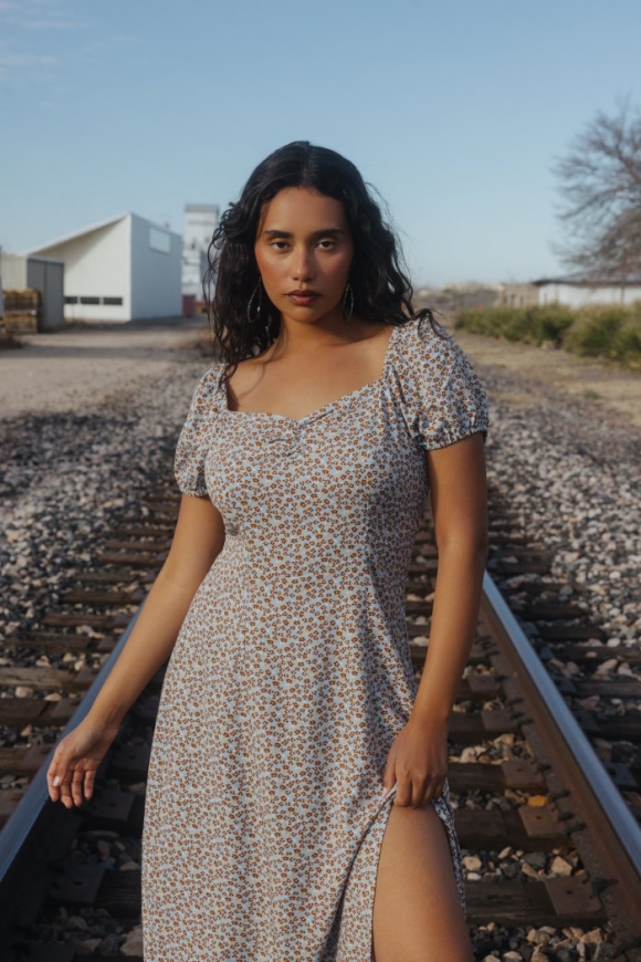 Special Offer Idyllwind Women's Beth Ditsy Print Puff Sleeve Midi Dress | Caramel Special Offer Idyllwind Women's Beth Ditsy Print Puff Sleeve Midi Dress | Caramel