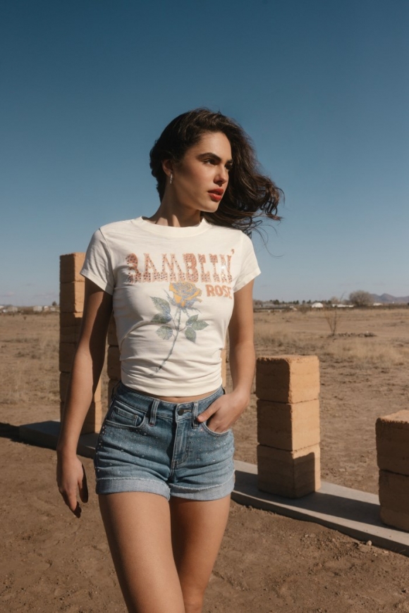 Special Offer Idyllwind Women's Ramblin' Rose Trusty Embellished Short Sleeve Graphic Tee | Ivory Special Offer Idyllwind Women's Ramblin' Rose Trusty Embellished Short Sleeve Graphic Tee | Ivory