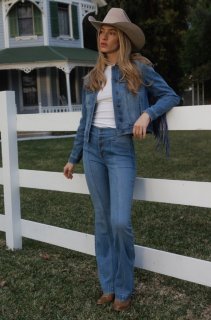 Special Offer Idyllwind Women's Medium Wash Outlaw High Rise Super Flare Stretch Denim Jeans | Medium Wash Special Offer Idyllwind Women's Medium Wash Outlaw High Rise Super Flare Stretch Denim Jeans | Medium Wash