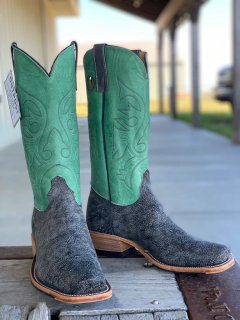 New Arrivals Olathe Slate Safari Giraffe Grey Pull Boots - Grey/Green