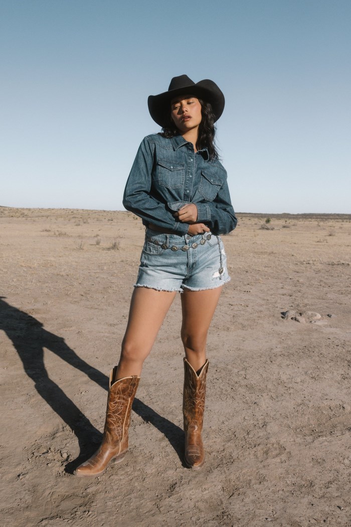 Special Offer Idyllwind Women's Abbott Dark Wash Chambray Long Sleeve Snap Western Shirt | Dark Wash