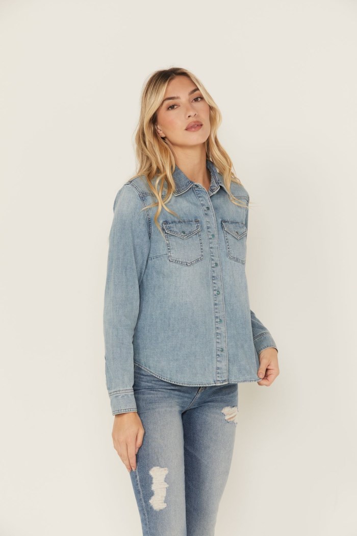Special Offer Idyllwind Women's Medium Wash Long Sleeve Snap Denim Shirt | Light Wash
