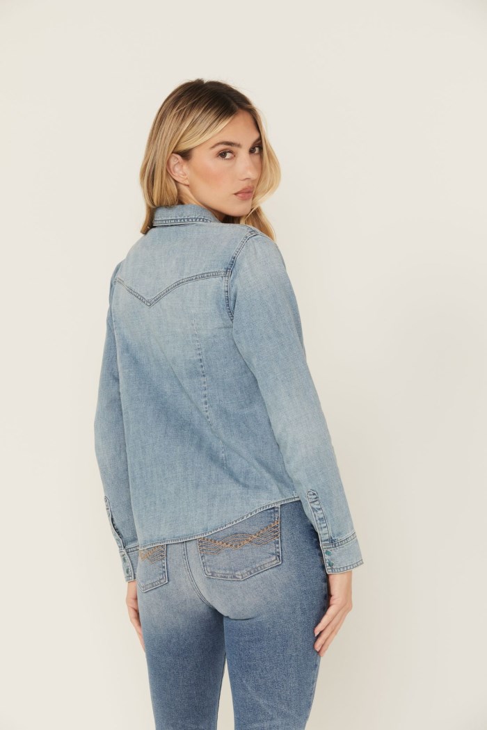 Special Offer Idyllwind Women's Medium Wash Long Sleeve Snap Denim Shirt | Light Wash