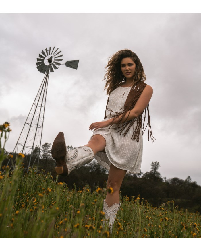 Special Offer Idyllwind Women's Gladiolus Metallic Slip Tie Front Dress | Ivory