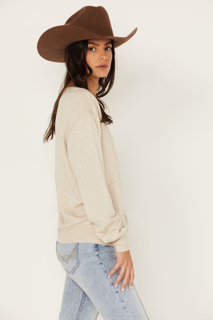 Special Offer Idyllwind Women's Wild West Graphic Sweatshirt | Oatmeal