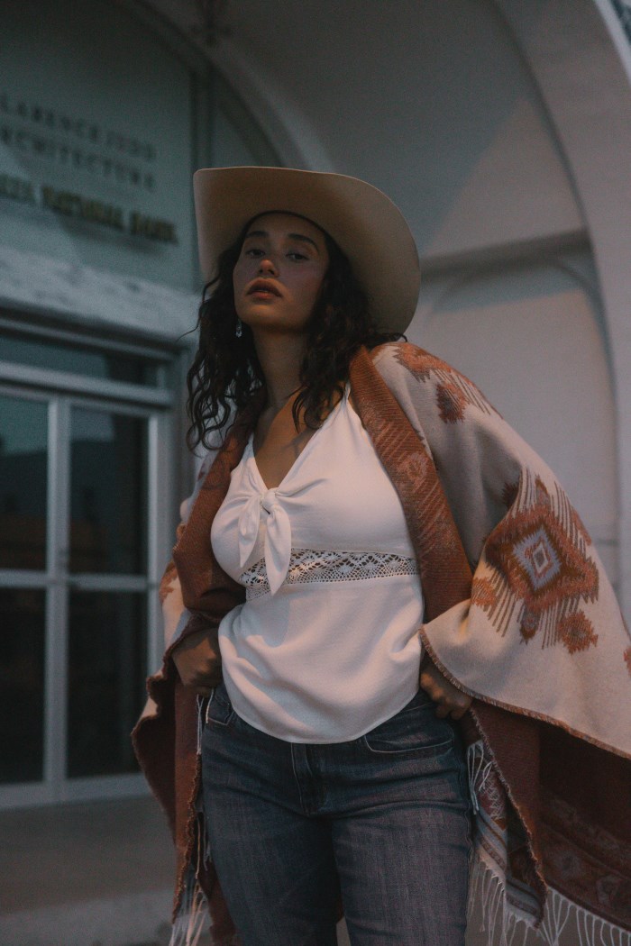 Special Offer Idyllwind Women's Austin Southwestern Print Fringe Shawl | Ivory