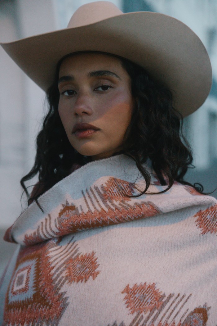 Special Offer Idyllwind Women's Austin Southwestern Print Fringe Shawl | Ivory