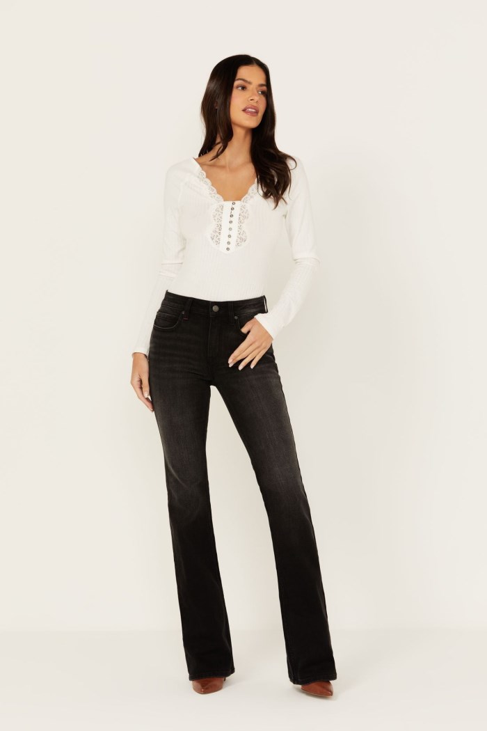 Special Offer Idyllwind Women's Shadow Lane Mid Rise Debbie Stretch Bootcut Jeans | Black