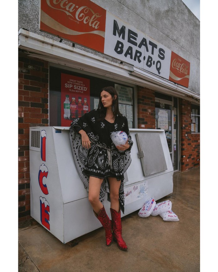 Special Offer Idyllwind Women's Kyle Bandana Print Blanket Shawl | Black