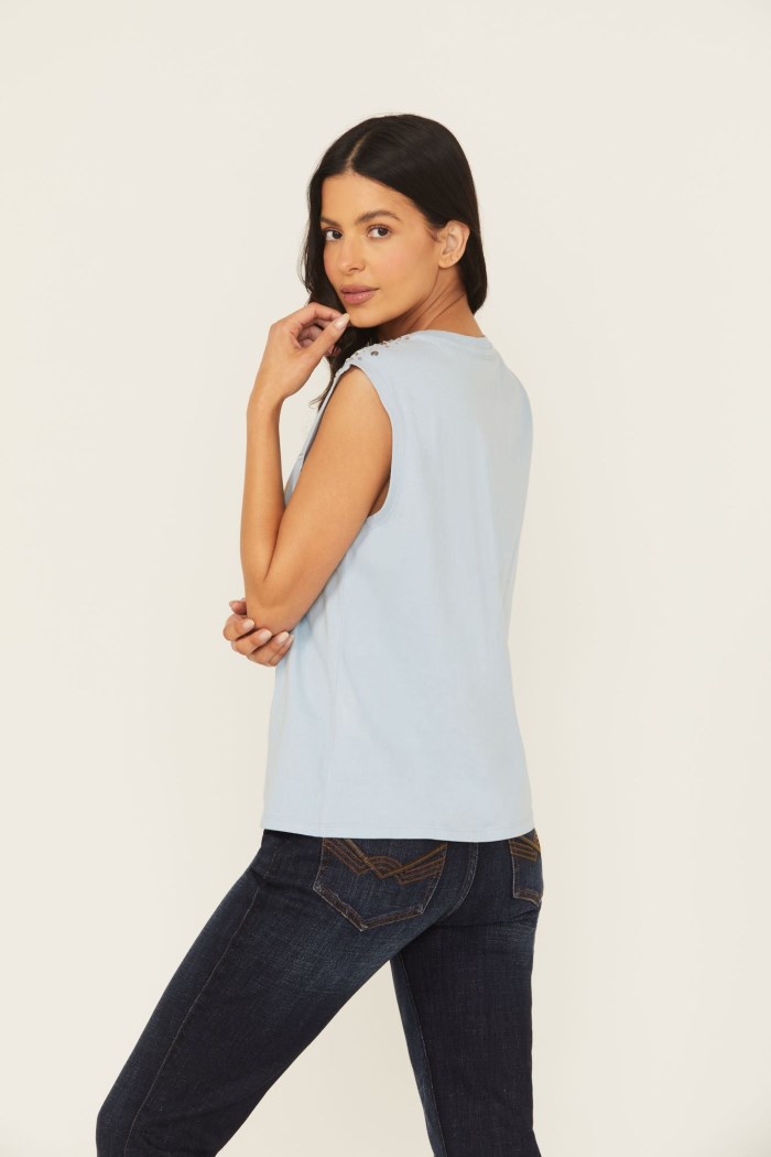 Special Offer Idyllwind Women's Wild Fire Embellished Sleeveless Graphic Tank | Light Blue