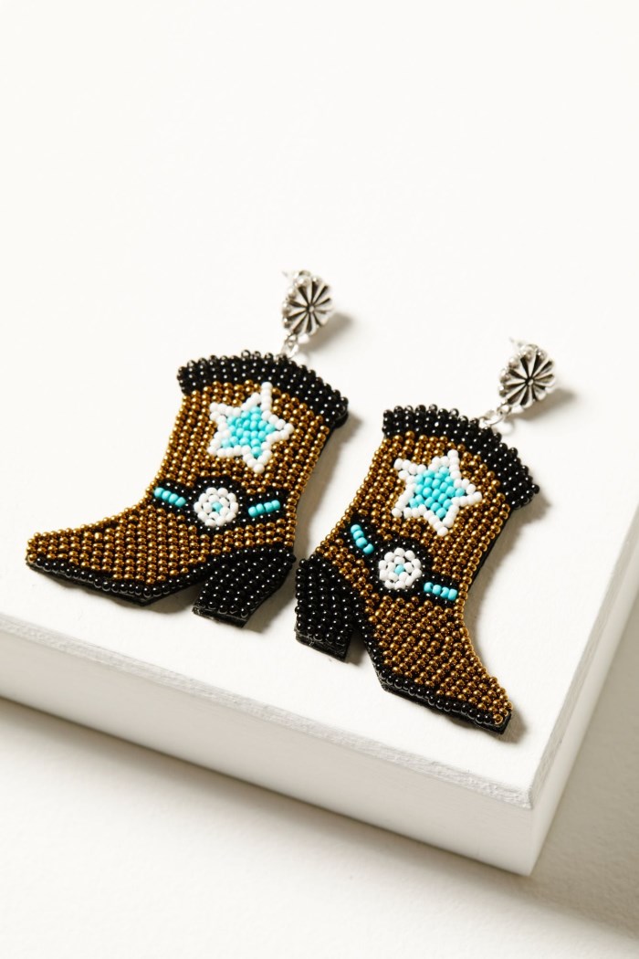 Special Offer Idyllwind Women's Roundup Boot Beaded Earrings | Bronze