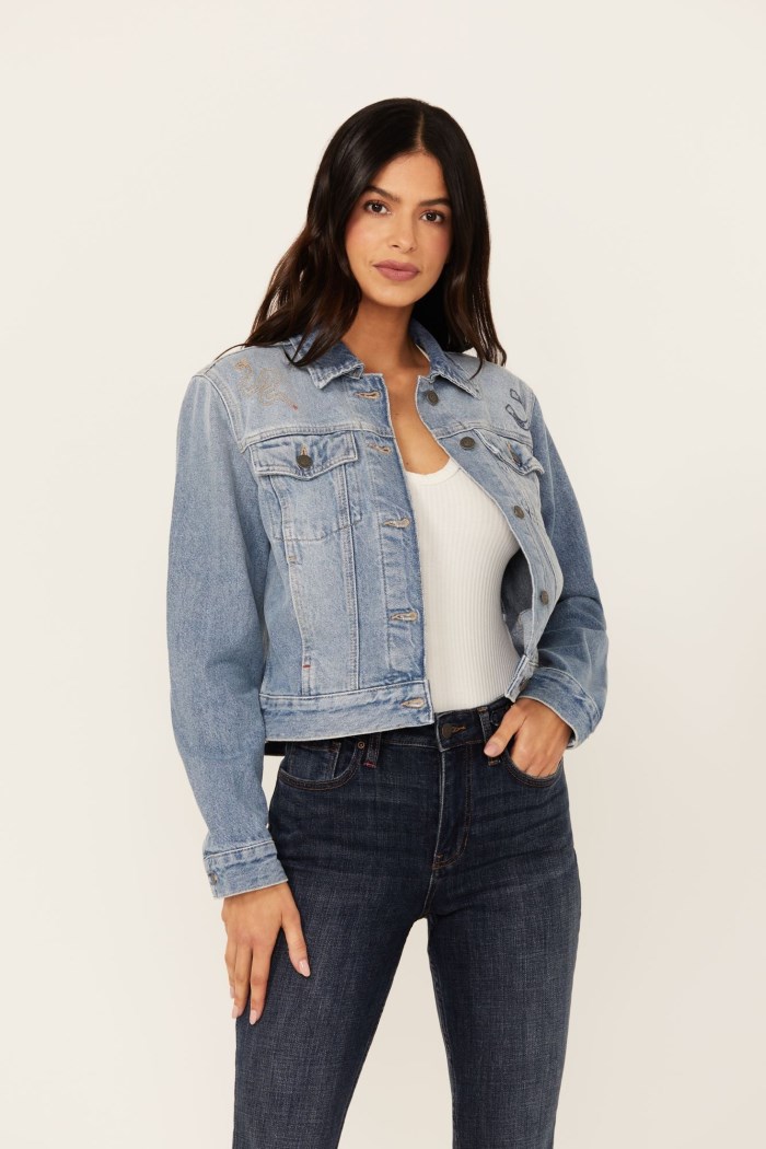 Special Offer Idyllwind Women's Western Cowboy Embroidered Rigid Medium Wash Trucker Jacket | Medium Wash