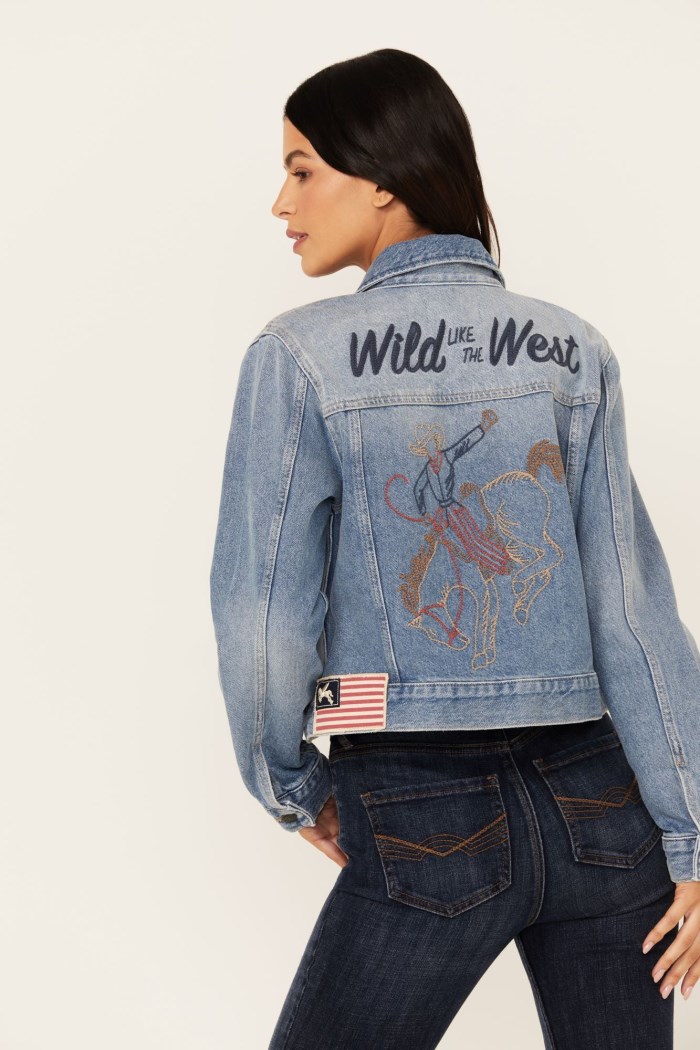 Special Offer Idyllwind Women's Western Cowboy Embroidered Rigid Medium Wash Trucker Jacket | Medium Wash