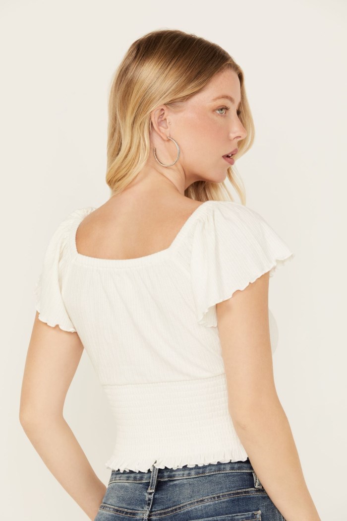 Special Offer Idyllwind Women's Pointe Flutter Sleeve Smocked Top | Ivory