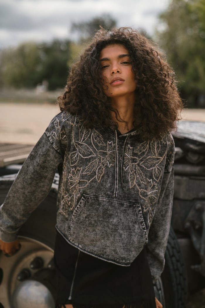 Special Offer Idyllwind Women's Jensen Embroidered Hooded Sweatshirt | Charcoal