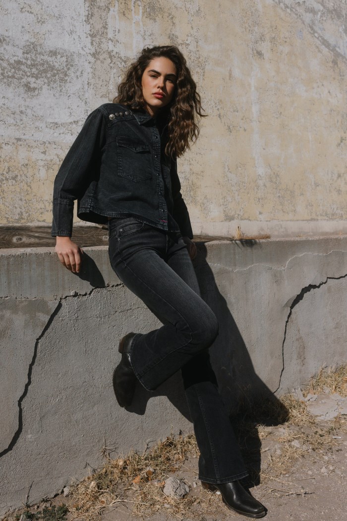 Special Offer Idyllwind Women's Knight Legend High Rise Bootcut Super Stretch Denim Jeans | Black