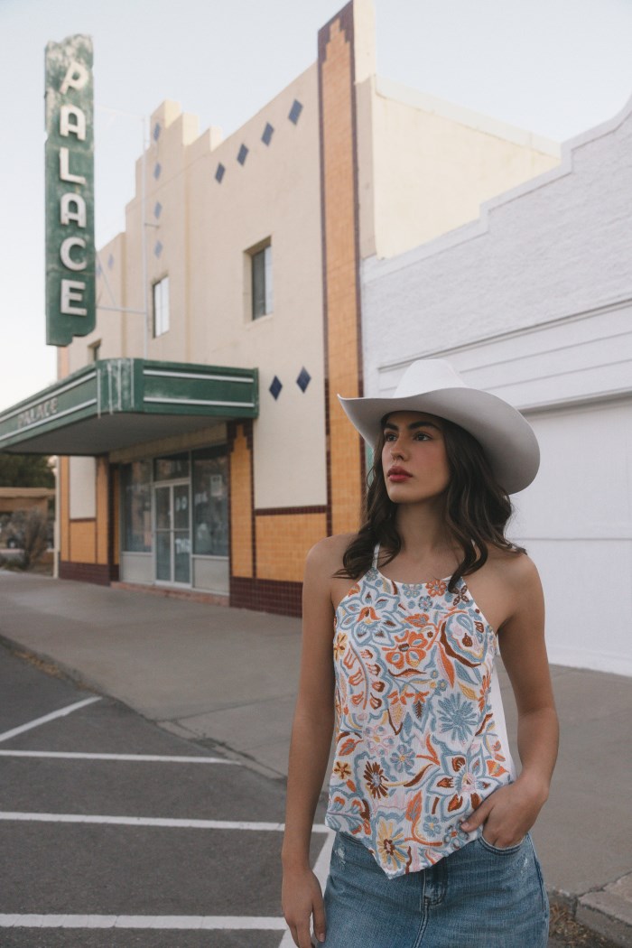 Special Offer Idyllwind Women's Floral Haze Embroidered Crinkle Tank Top | Ivory