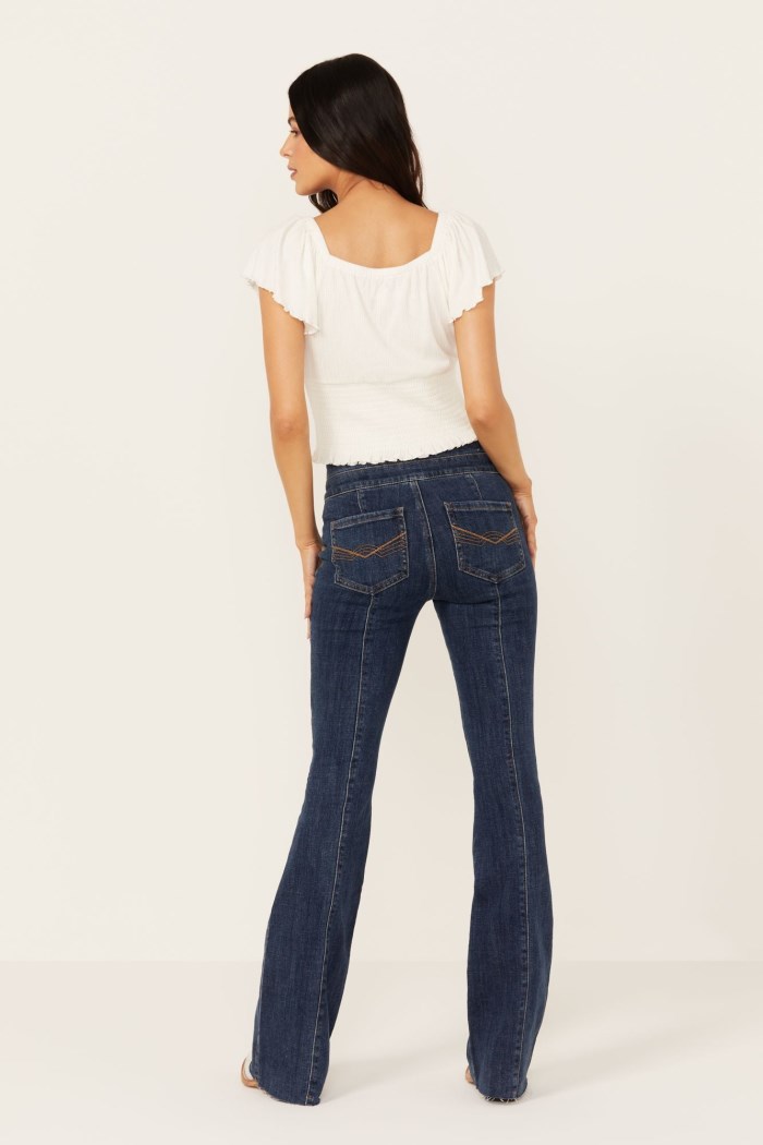 Special Offer Idyllwind Women's La Vista Dark Wash Legend High Rise Bootcut Comfort Stretch Denim Jeans | Medium Wash