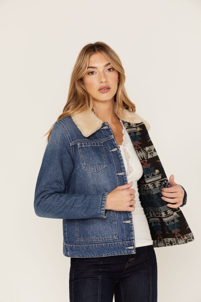 Special Offer Idyllwind Women's Medium Wash Reversible Sherpa Blanket Denim Jacket | Dark Wash