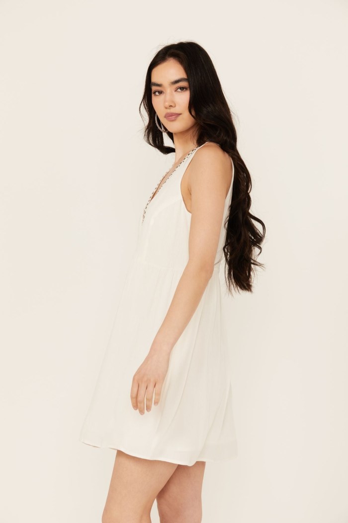 Special Offer Idyllwind Women's Winfrey Criss Cross Front Embellished Dress | Ivory