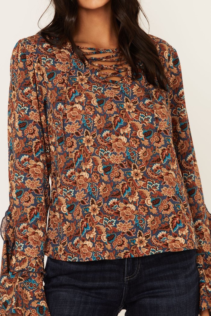 Special Offer Idyllwind Women's Rouge Paisley Print Lace Up Top | Dark Blue