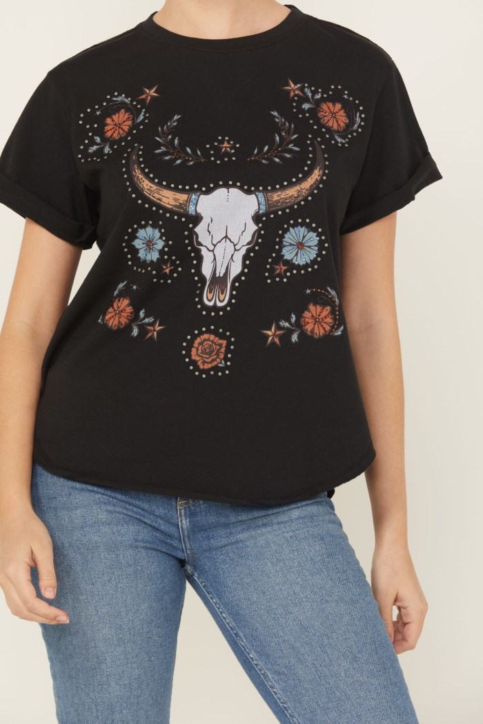 Special Offer Idyllwind Women's Studded Bull Skull Short Sleeve Graphic Tee | Black