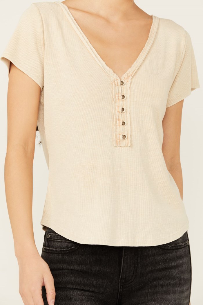 Special Offer Idyllwind Women's Vaughn Henley Short Sleeve Shirt | Off White