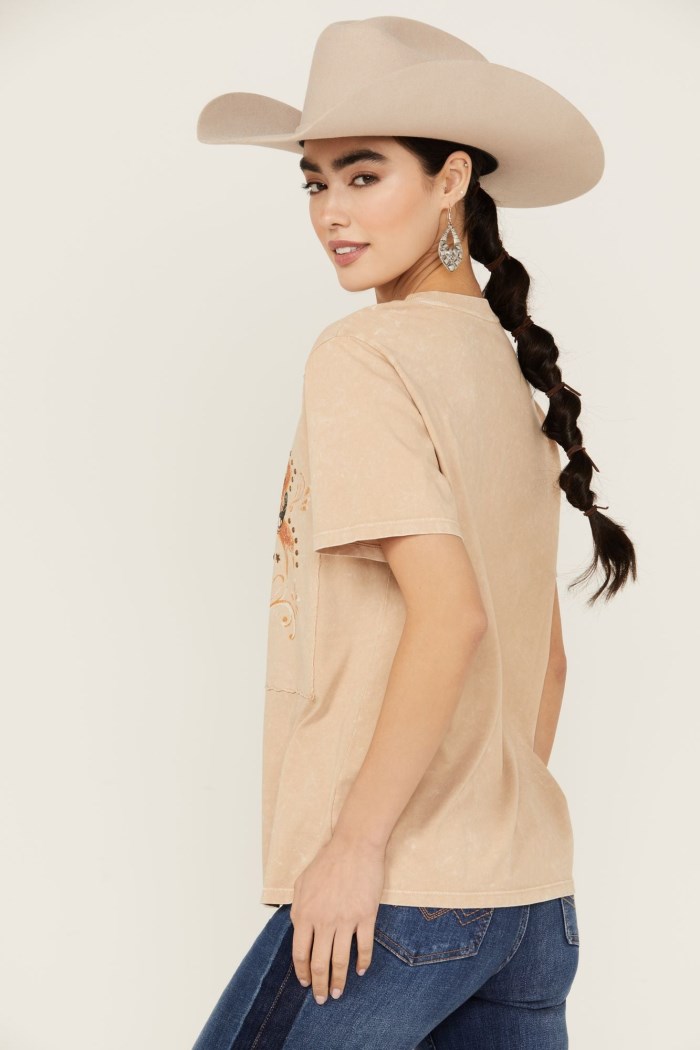 Special Offer Idyllwind Women's Max Headstrong Short Sleeve Graphic Tee | Wheat