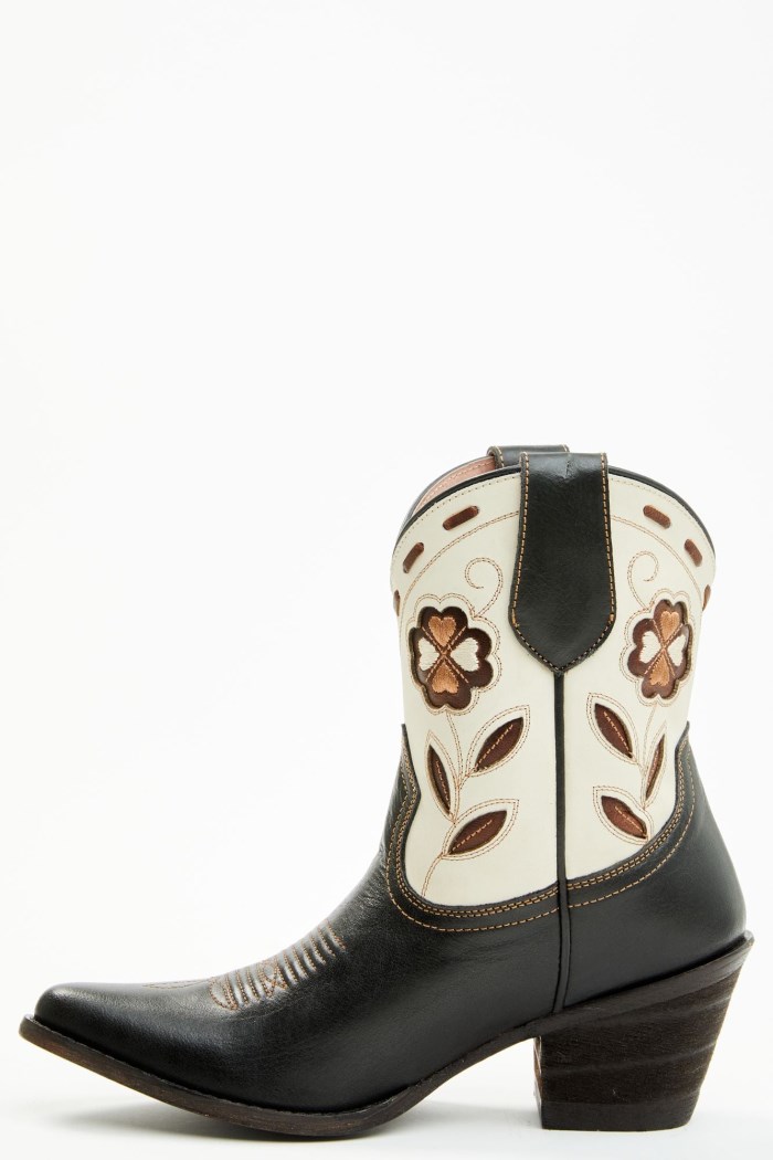 Special Offer Idyllwind Women's Runaway Black Western Booties - Round Toe | Black