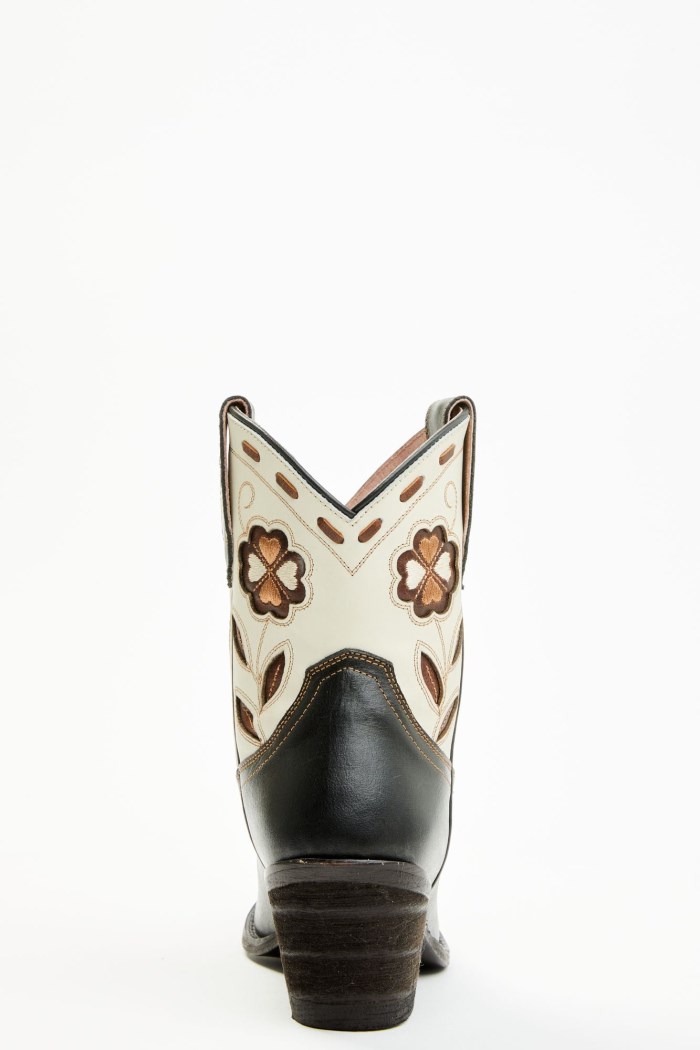 Special Offer Idyllwind Women's Runaway Black Western Booties - Round Toe | Black