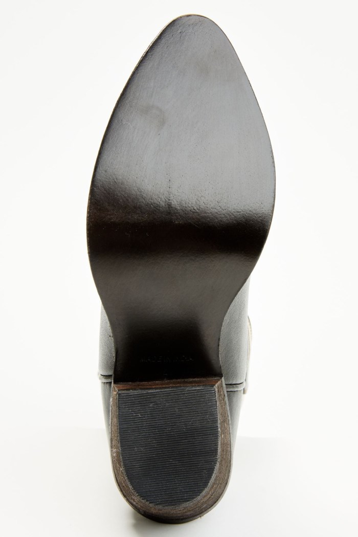 Special Offer Idyllwind Women's Runaway Black Western Booties - Round Toe | Black