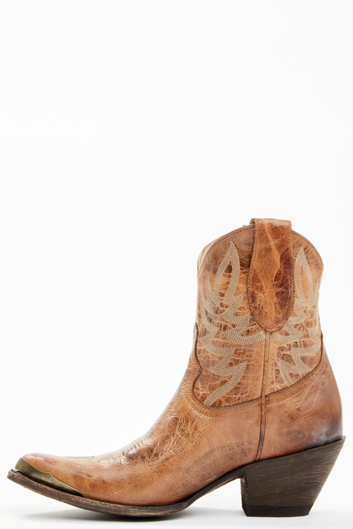 Special Offer Idyllwind Women's Wheels Dublin Taupe Leather Western Booties - Round Toe | Taupe