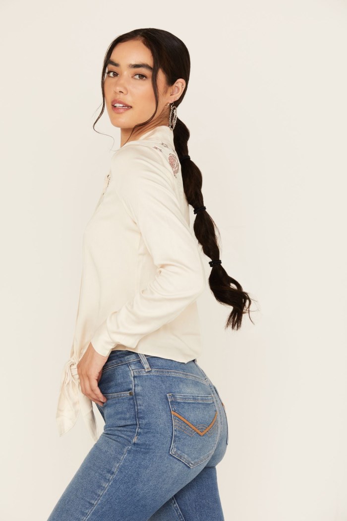 Special Offer Idyllwind Women's Jessamin Embellished Long Sleeve Tie-Front Snap Western Shirt | Ivory