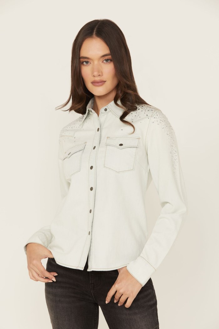 Special Offer Idyllwind Women's Embellished Light Wash Long Sleeve Snap Denim Shirt | Light Wash