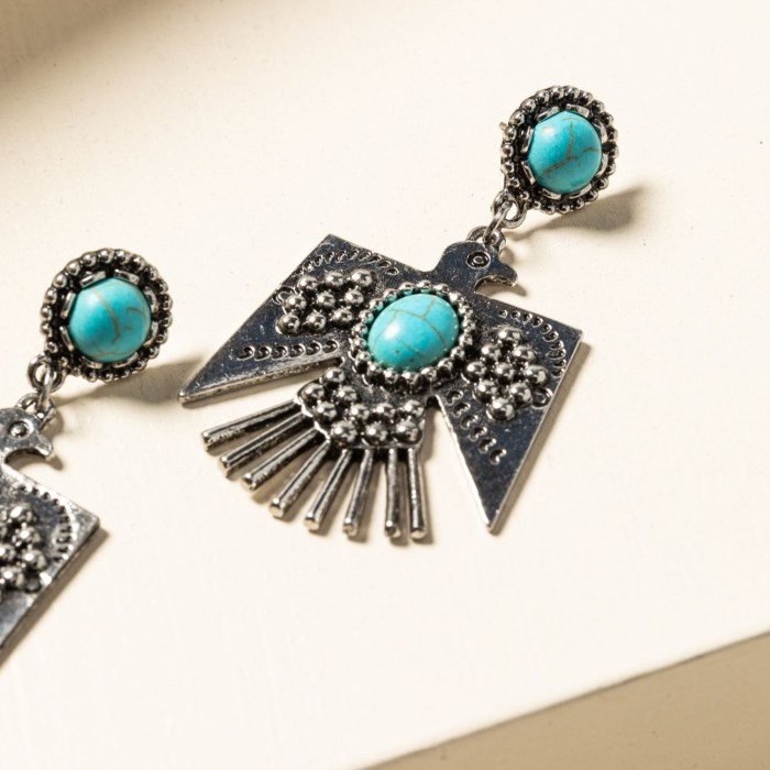 Special Offer Idyllwind Women's Turquoise Beaded Thunderbird Earrings | Silver