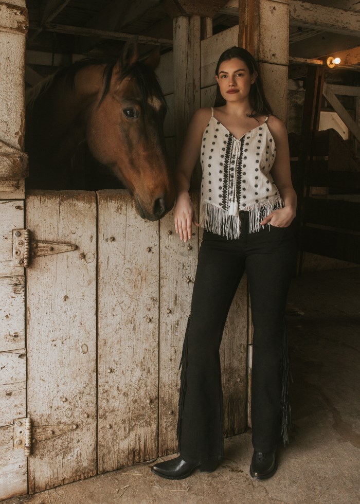 Special Offer Idyllwind Women's Sunnett Embroidered Fringe Hanky Hem Tank | Ivory