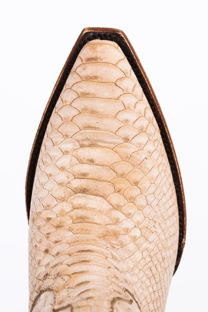 Special Offer Idyllwind Women's Strut White Western Boots - Snip Toe | Ivory