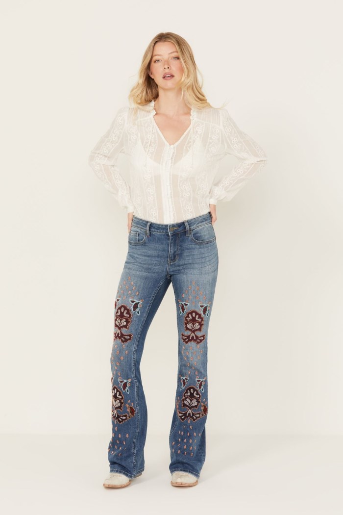 Special Offer Idyllwind Women's Briley Medium Wash Mid Rise Embellished Stretch Bootcut Jeans | Medium Wash